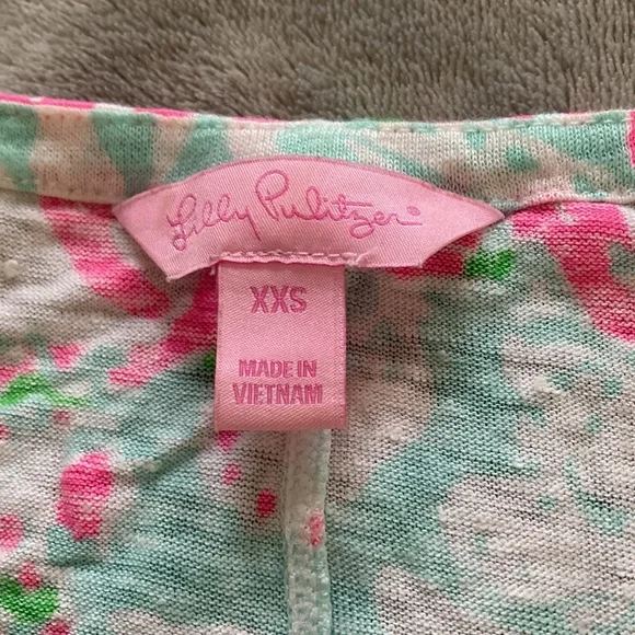 Lilly Pulitzer T-Shirt - Picture 2 of 3